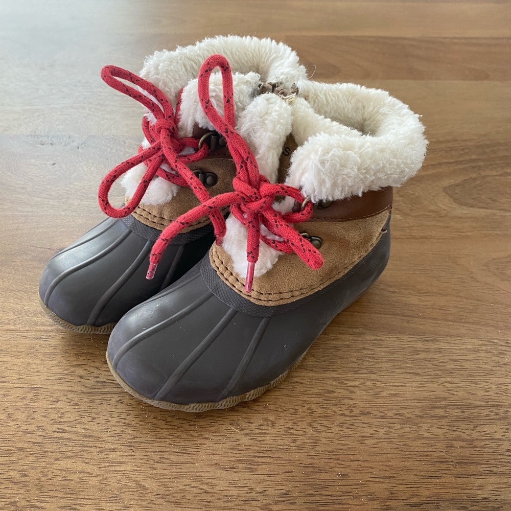 Sperry Kids rain boots with lining